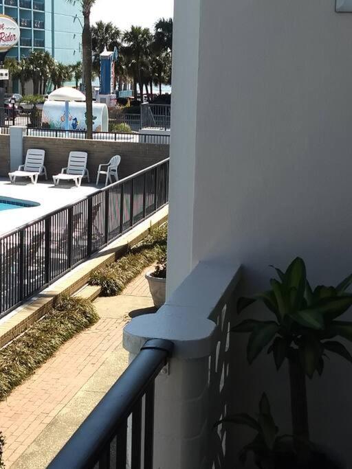 Pool Front & Across From Beach Myrtle Beach Kültér fotó